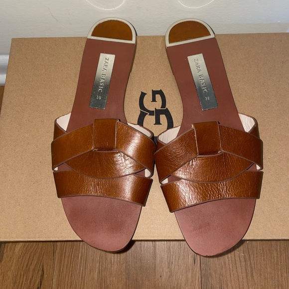 ZARA BROWN FLAT CRISSCROSS SANDALS SIZE EU 35
